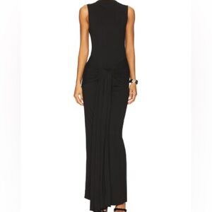 Elegant Black Sleeveless Evening Gown